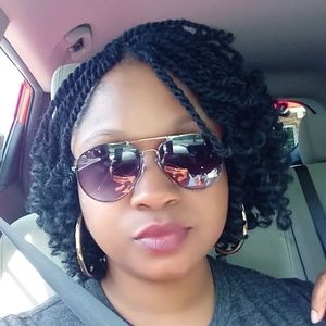 Meet your Posher, Kelli